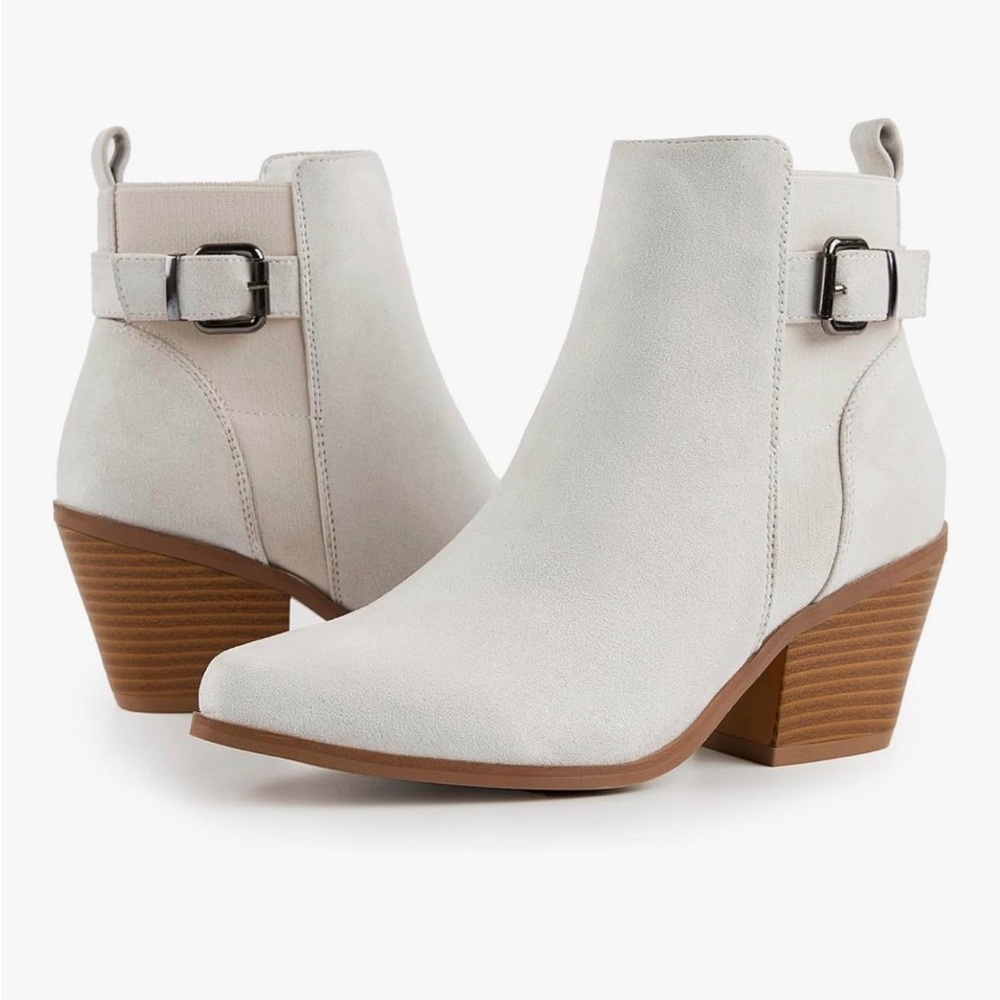 Tinstree Chic Cream Ankle Boots with Buckle‎ Detail Size 9